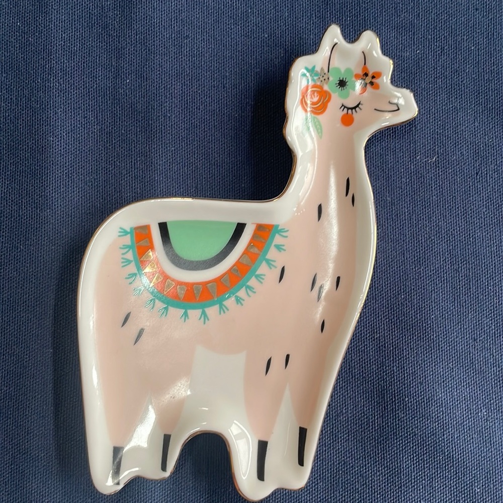 Llama Shape Jewelry Trinket Tray from Francesca’s NWT